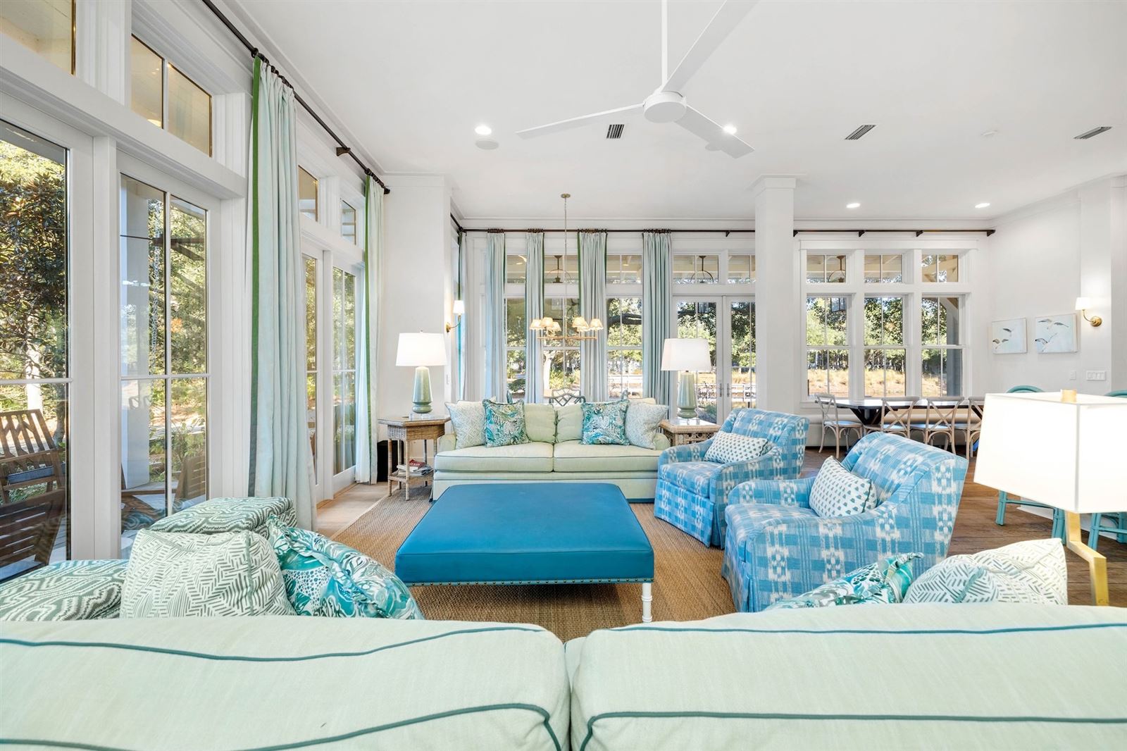 Photo 1 of 10 — Porch Light on Western Lake,Santa Rosa Beach,Florida,USA