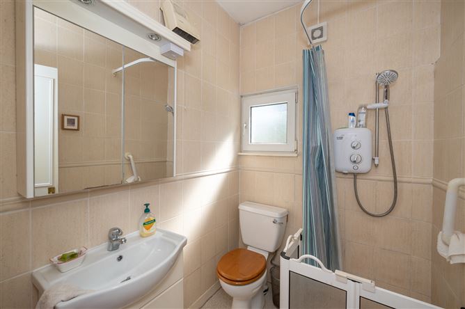 Ranada, 16 Endsleigh Estate, Douglas, Cork