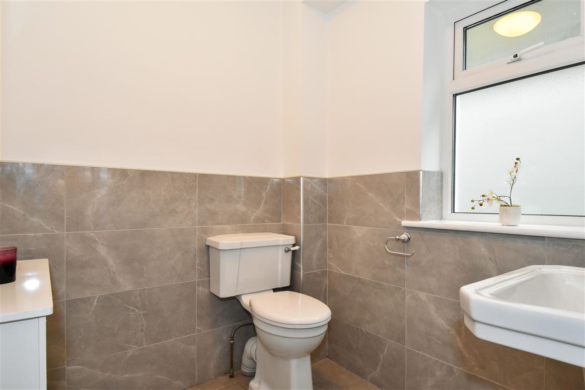 14 Leargan, Knocknacarra, Galway 14 Leargan, Knocknacarra, Galway