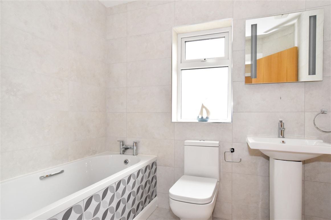 14 Leargan, Knocknacarra, Galway 14 Leargan, Knocknacarra, Galway