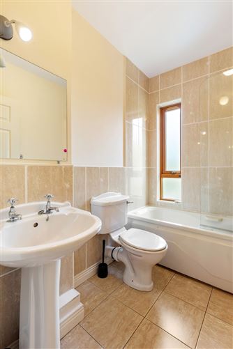 11 The Courtyard, Stepaside Park, Stepaside, Dublin 18