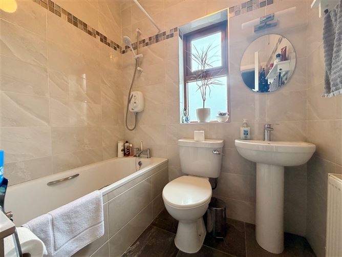 15 Pairc Na Habhainn, Gortnahown, Athenry, Co. Galway