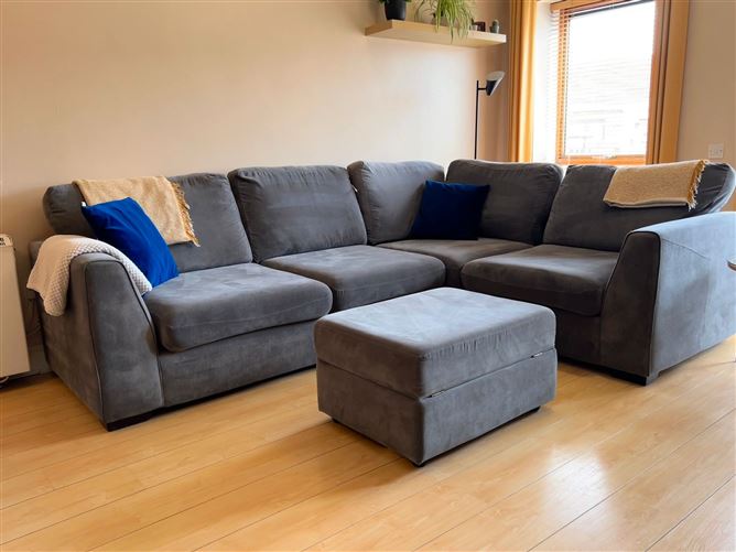 https://photos-a.propertyimages.ie/media/0/1/6/5010610/5a4dcd5e-bd02-4964-bc9c-cf288366cbc9_l.jpg