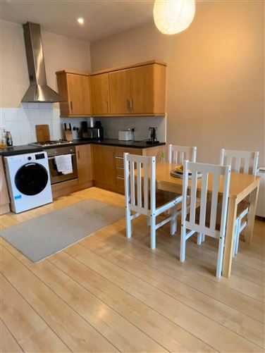 https://photos-a.propertyimages.ie/media/0/1/6/5010610/5a4dcd5e-bd02-4964-bc9c-cf288366cbc9_l.jpg