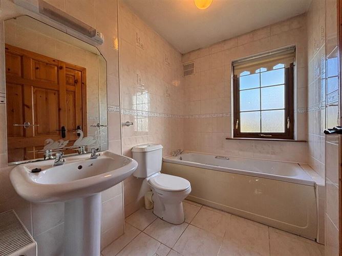 Photo 14 of 19 — 2 Moylebrook, Lisronagh, Clonmel, Tipperary