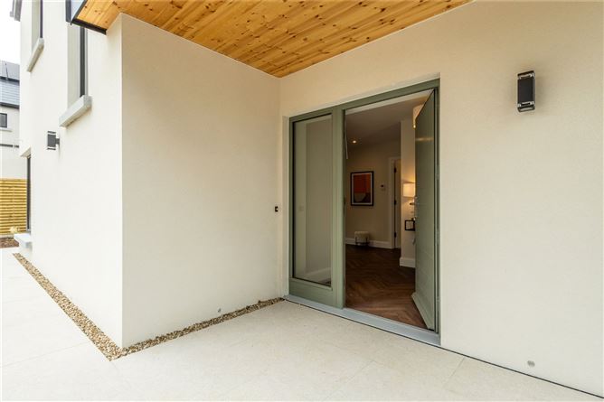 https://photos-a.propertyimages.ie/media/0/1/6/5026610/8e1233d2-0569-4b2c-9205-dfeb06515fa4_l.jpg