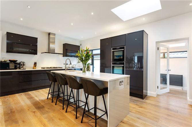 11 Cornelscourt Hill Road, Foxrock, Dublin 18
