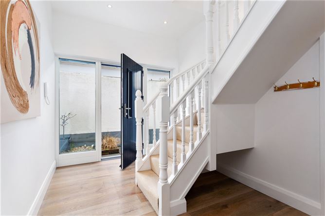 11 Cornelscourt Hill Road, Foxrock, Dublin 18