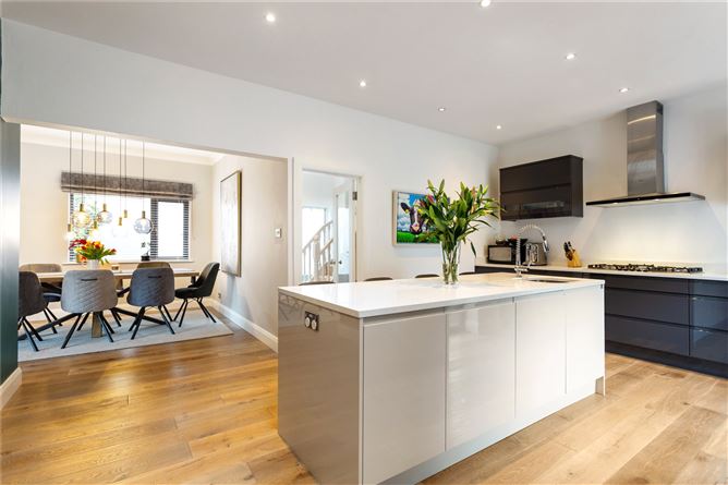 11 Cornelscourt Hill Road, Foxrock, Dublin 18