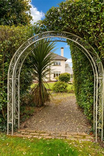 The Arches, Outfarm Lane, Castleknock, Dublin 15