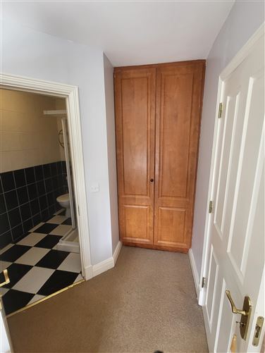 5 Crofton Court Lough Rinn, Mohill, Leitrim