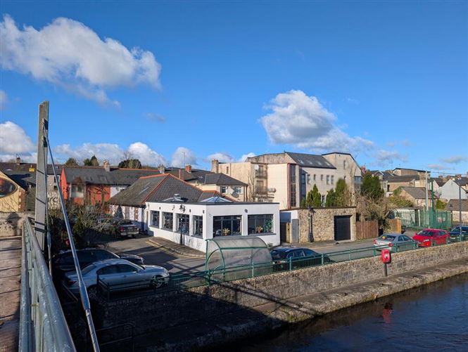 The Bridge Bar & Restaurant, Main Street, Ballyconnell, Cavan