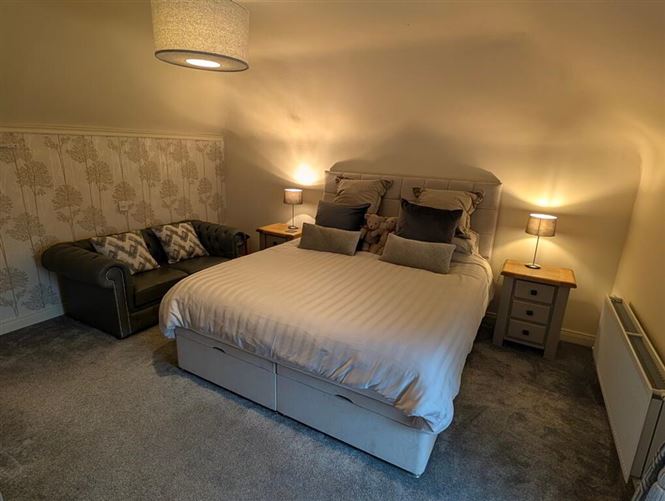 The Bridge Bar & Restaurant, Main Street, Ballyconnell, Cavan