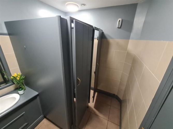 The Bridge Bar & Restaurant, Main Street, Ballyconnell, Cavan