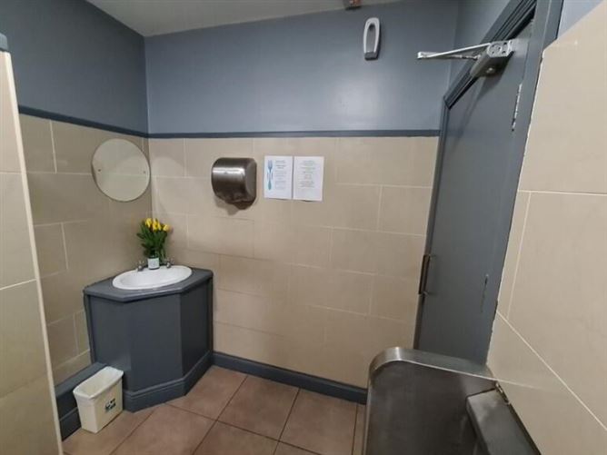 The Bridge Bar & Restaurant, Main Street, Ballyconnell, Cavan