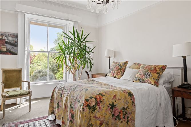 https://photos-a.propertyimages.ie/media/0/1/7/4997710/f6345890-b3c6-4b41-bbba-36c6c942df8f_l.png