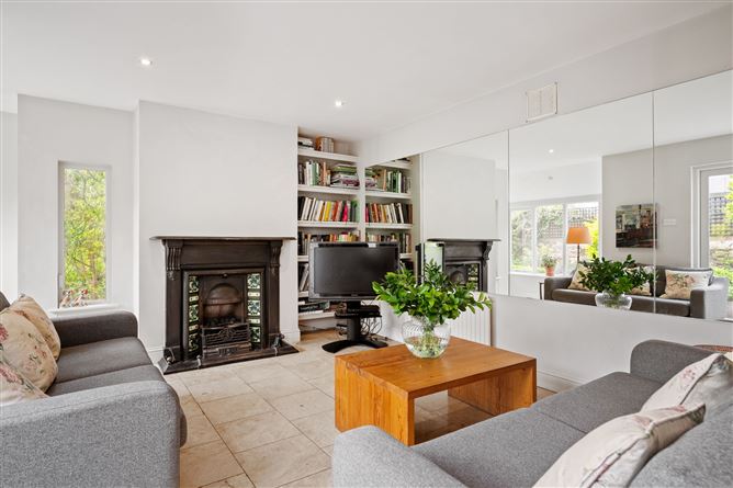 https://photos-a.propertyimages.ie/media/0/1/7/4997710/f6345890-b3c6-4b41-bbba-36c6c942df8f_l.png