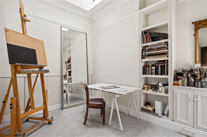 https://photos-a.propertyimages.ie/media/0/1/7/4997710/f6345890-b3c6-4b41-bbba-36c6c942df8f_l.png