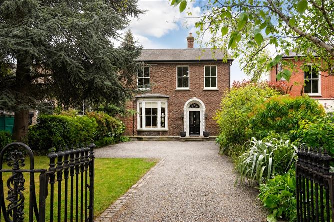 https://photos-a.propertyimages.ie/media/0/1/7/4997710/f6345890-b3c6-4b41-bbba-36c6c942df8f_l.png