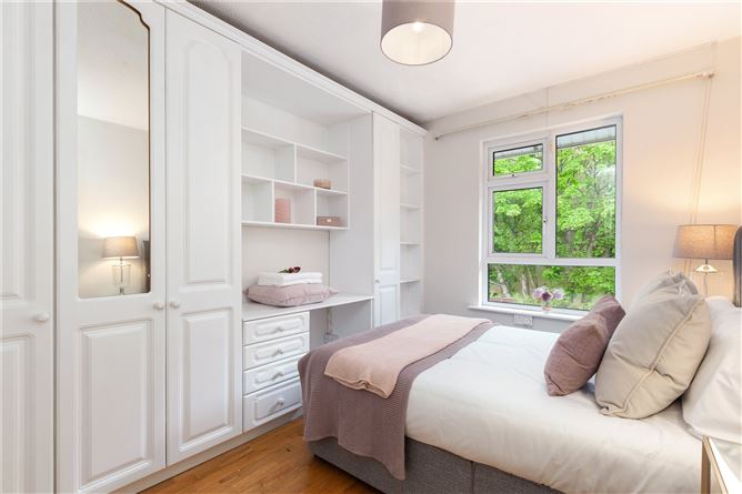 37 Laurleen, Stillorgan, Co. Dublin