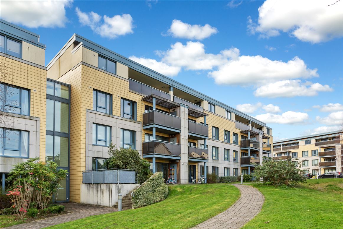 220 Hampton Lodge , Drumcondra, Dublin 9 Brock DeLappe Estate Agents