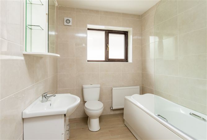 6 Brookvale Avenue, Roscommon Town, Co. Roscommon