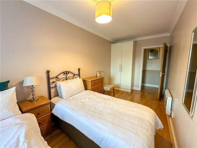 59 Baily Point, Upper Salthill, Galway.