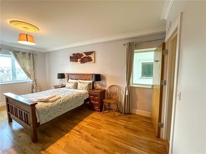 59 Baily Point, Upper Salthill, Galway.