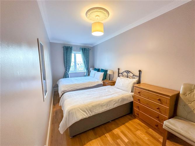 59 Baily Point, Upper Salthill, Galway.