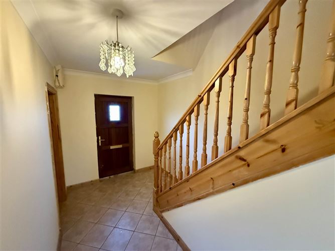 6 Carrowmore Drive, Knock, County Mayo