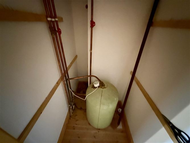 6 Carrowmore Drive, Knock, County Mayo