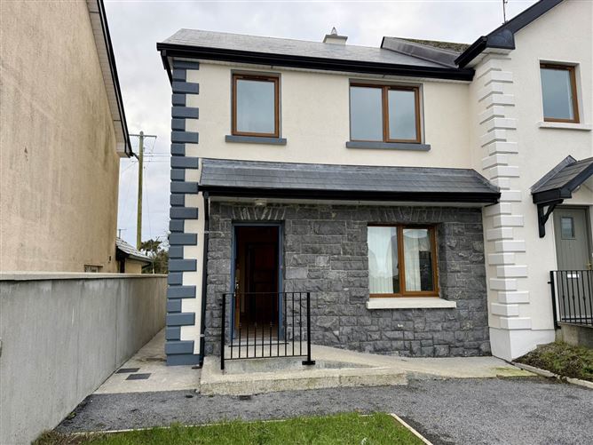6 Carrowmore Drive, Knock, County Mayo