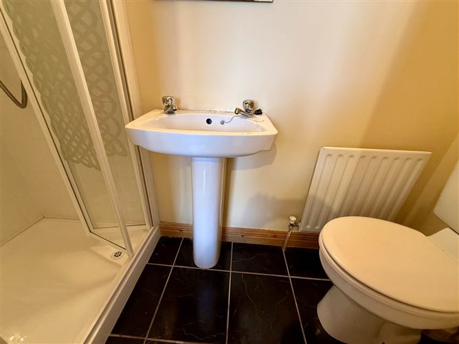 6 Carrowmore Drive, Knock, County Mayo