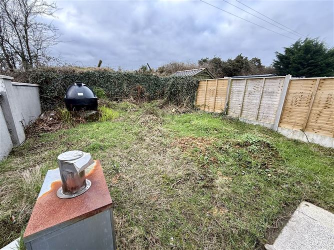 6 Carrowmore Drive, Knock, County Mayo