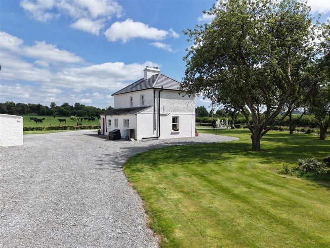 Yellow Orchard, Corballis, Garlow Cross, Navan, Meath
