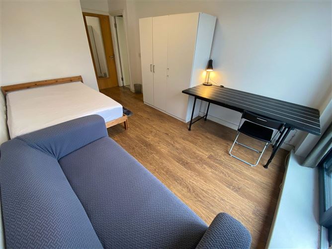 The Forge, Railway Street, Dublin 1 (Room C, Double Room With Ensuite To Rent)
