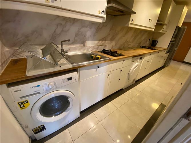 The Forge, Railway Street, Dublin 1 (Room C, Double Room With Ensuite To Rent)