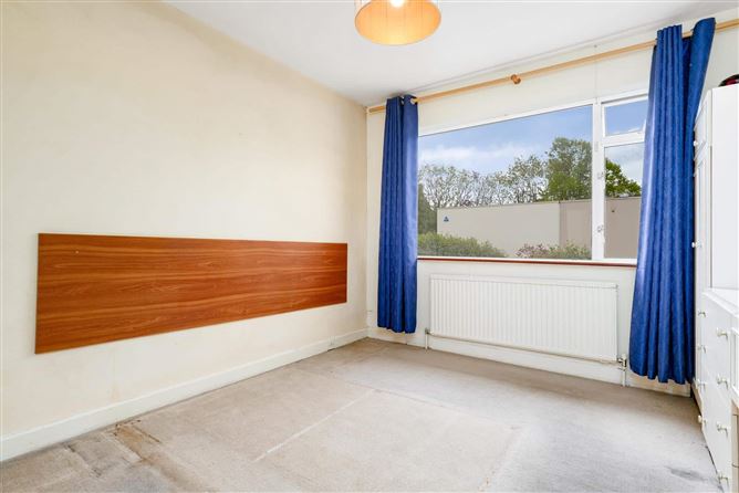 Photo 20 of 32 — 29 Roselawn Road, Castleknock, Dublin 15