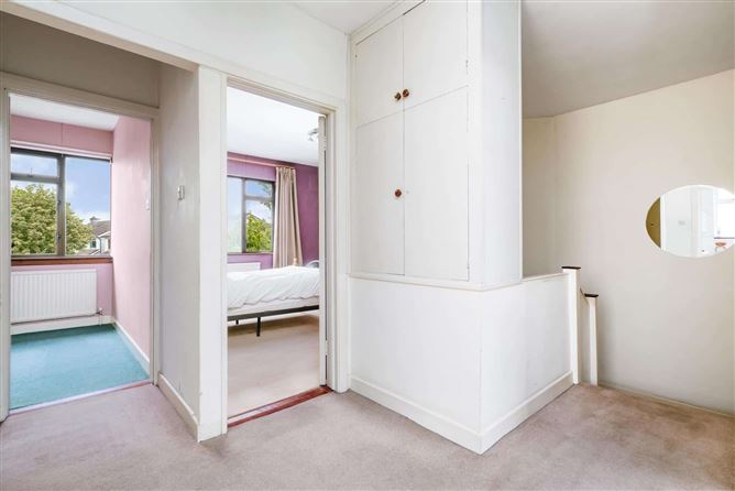Photo 15 of 32 — 29 Roselawn Road, Castleknock, Dublin 15