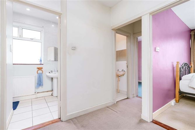 Photo 17 of 32 — 29 Roselawn Road, Castleknock, Dublin 15