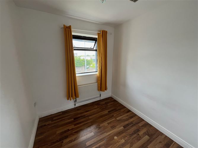Photo 8 of 13 — 306 Sundrive Road, Dublin 12