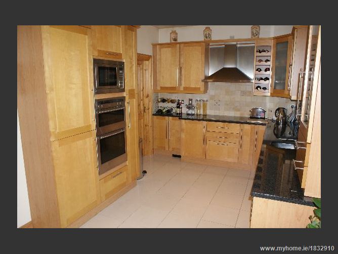 Photo 8 of 23 — 4 Blackwood Lawn, Ongar, Dublin 15