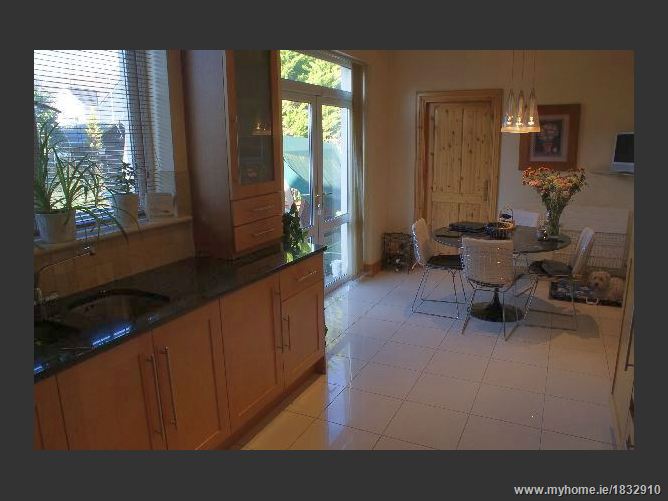 Photo 10 of 23 — 4 Blackwood Lawn, Ongar, Dublin 15