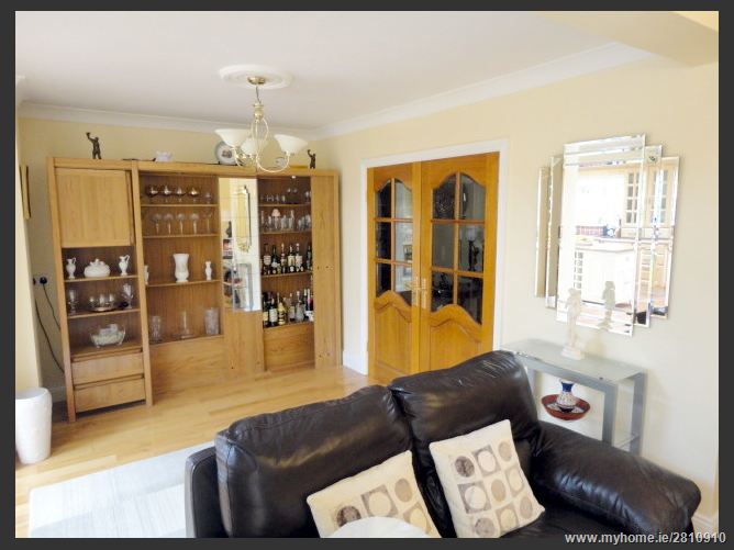 Carpenterstown Road, Castleknock,   Dublin 15