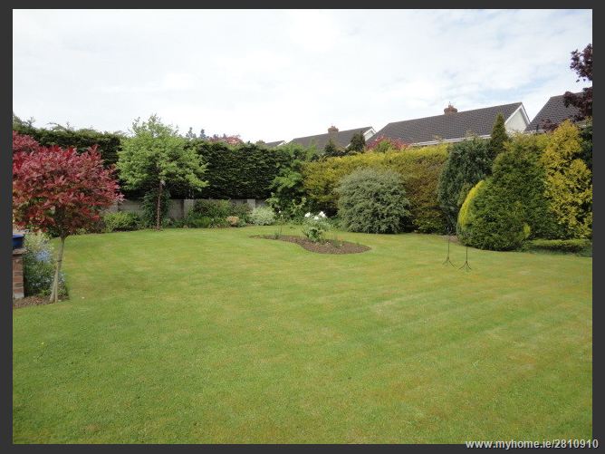 Carpenterstown Road, Castleknock,   Dublin 15
