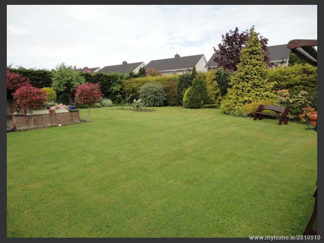 Carpenterstown Road, Castleknock,   Dublin 15