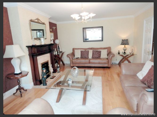 Carpenterstown Road, Castleknock,   Dublin 15