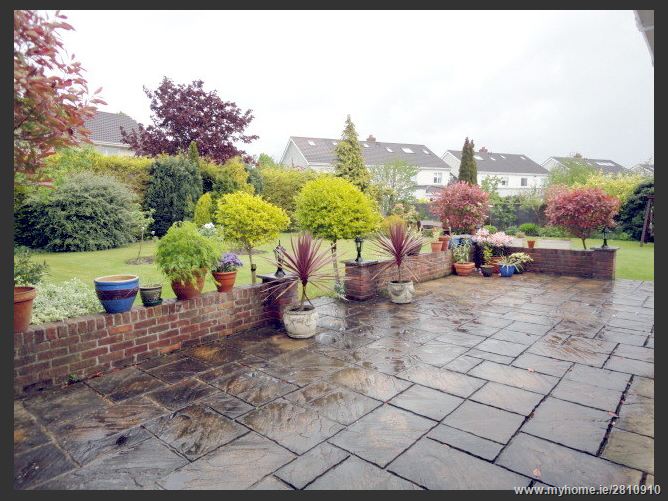 Carpenterstown Road, Castleknock,   Dublin 15