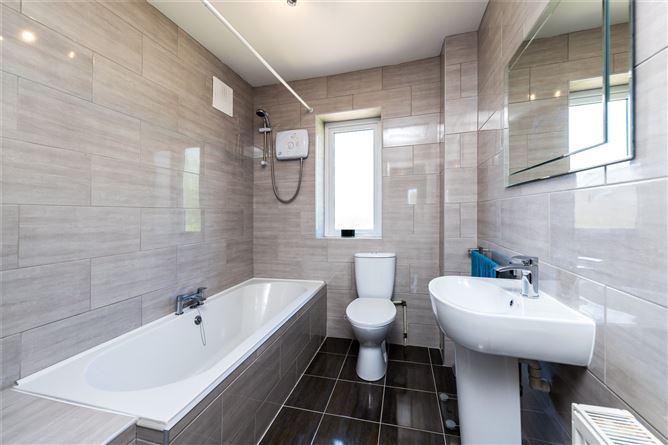 14 Esker Grove, Ardkeen Village, Waterford