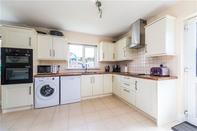14 Esker Grove, Ardkeen Village, Waterford